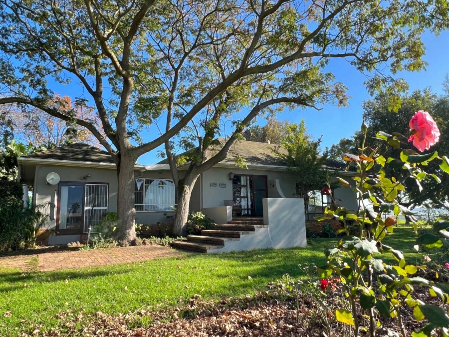 10 Bedroom Property for Sale in Koelenhof Western Cape